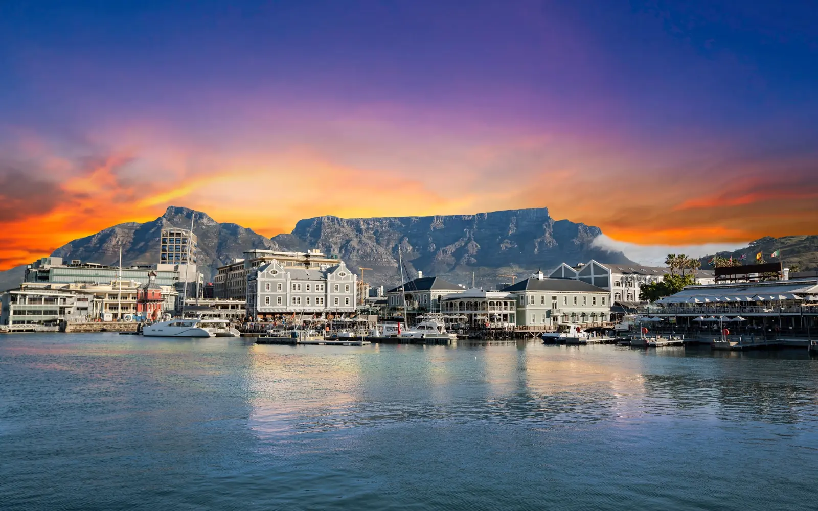 Table Mountain overlooking Cape Town, South Africa